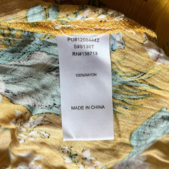 Doe & Rae Yellow Floral Asymmetrical Tank Top - Picture 7 of 8